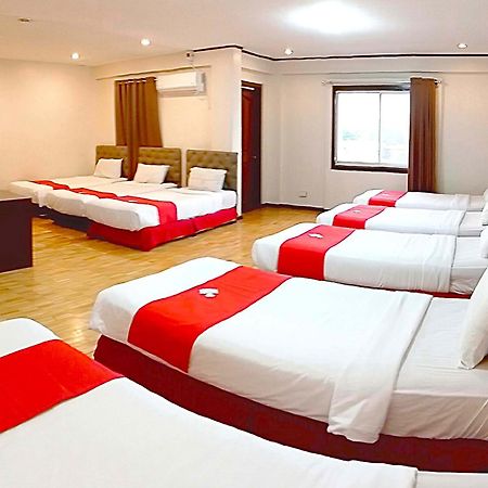 The Humbertos Hotel Davao City Exterior foto