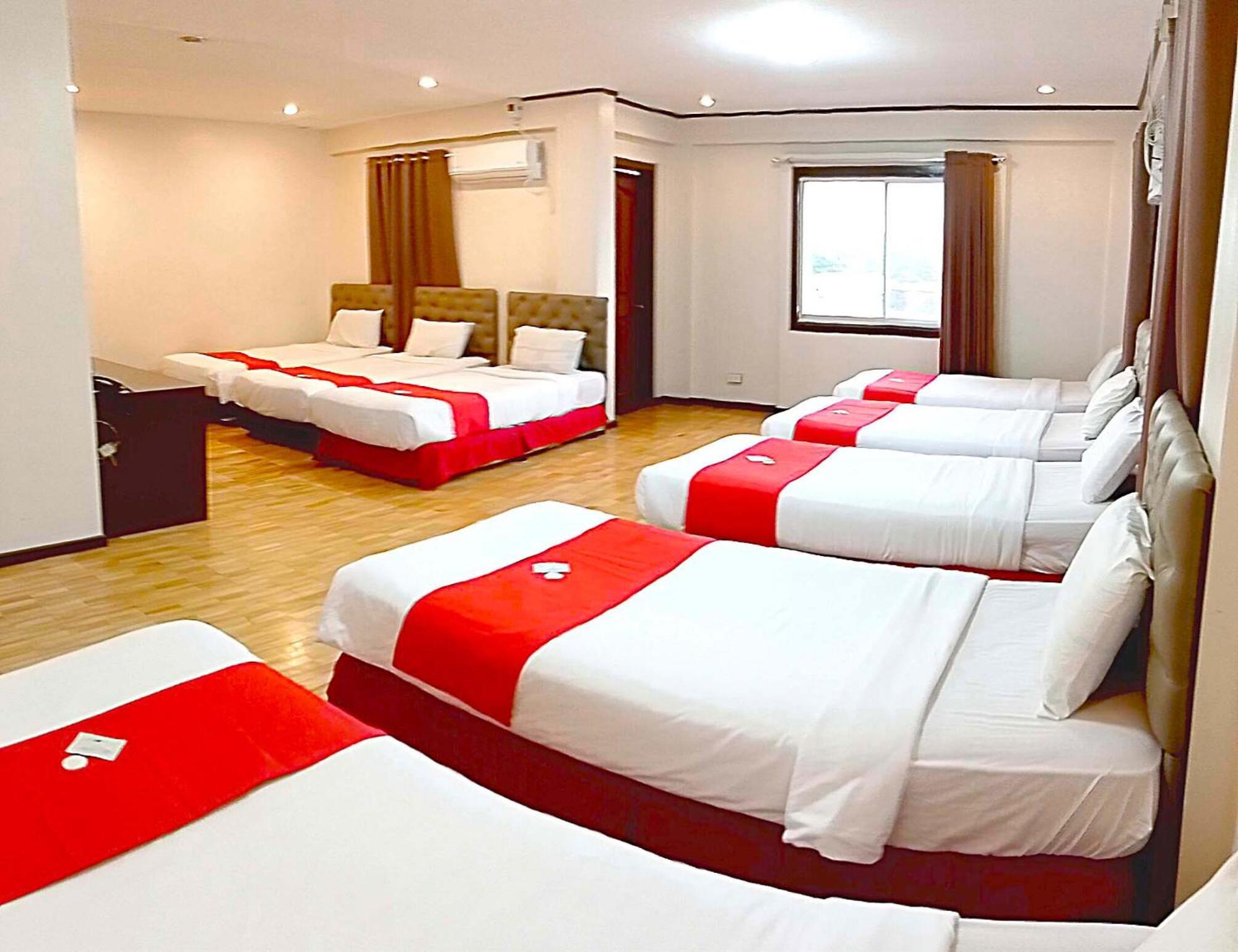 The Humbertos Hotel Davao City Exterior foto